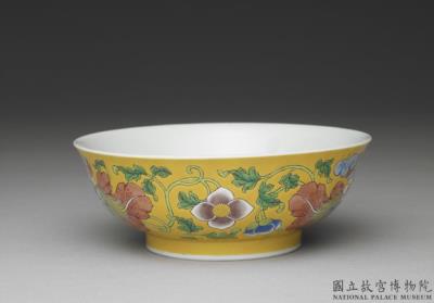 图片[2]-Bowl with peonies on a yellow ground in painted enamels, Qing dynasty, Kangxi reign (1662-1722)-China Archive